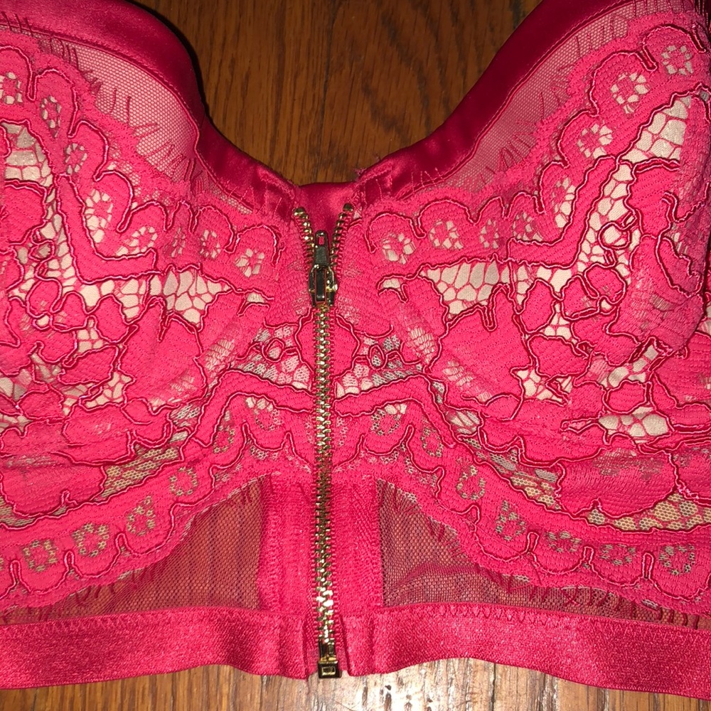 NWT Victoria’s secret 34c red lace lined Demi - Picture 4 of 8